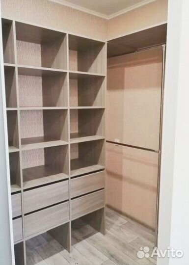 Шкафы распашные