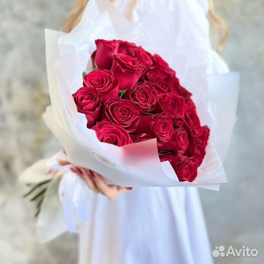 Красные розы Оптом