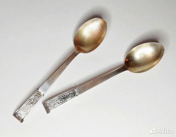 Две серебряные ложки 875пр