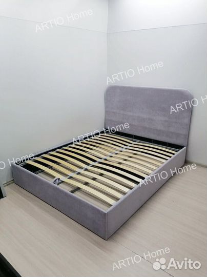 Мягкая кровать двуспальная