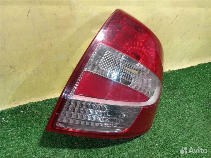 Фонарь задний правый LADA Granta 2011