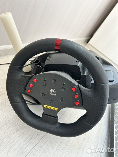 Руль logitech Momo racing