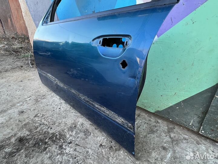 Дверь передняя левая Nissan Primera P11