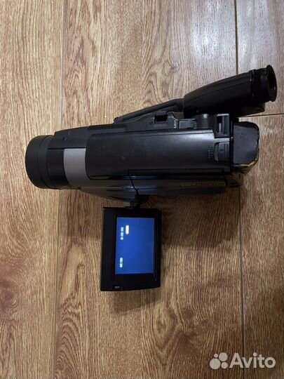 Видеокамера hitachi vm-e535le