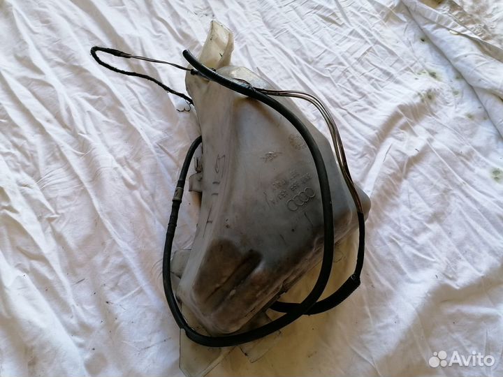 Бачок омывателя Audi TT 2003 8N0955453A