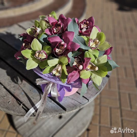 Композиция с орхидеями