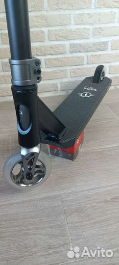 Трюковой самокат tech team ragtag