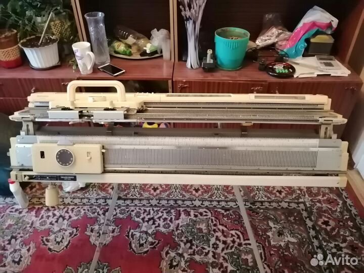 Электронная вязальная машина Silver Reed SK-580