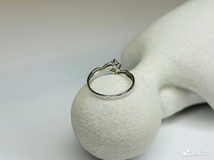 Золотое кольцо 16,75 размер