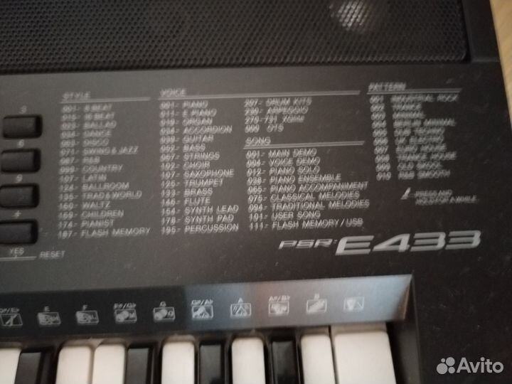 Синтезатор Yamaha PSR433