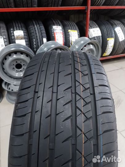 Roadmarch Prime UHP 08 255/40 R18 и 275/35 R18