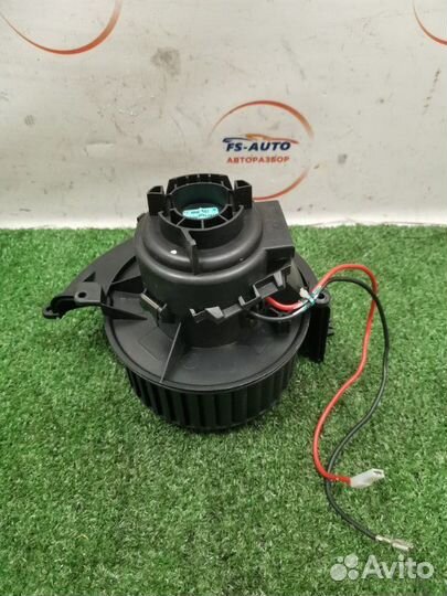 Мотор печки Opel Astra H универсал 1.6 Z16XER 2009