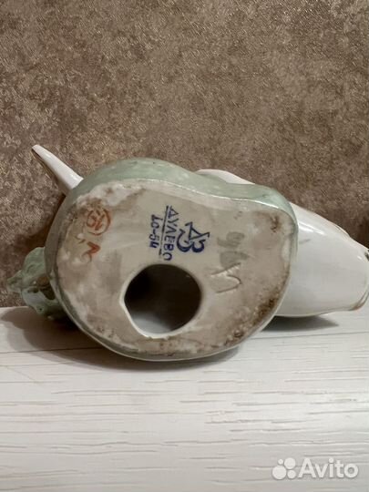 Статуэтка фарфор