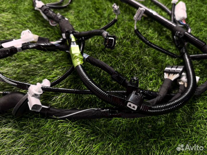 Проводка двери багажника Toyota Rav4 XA50 2.5