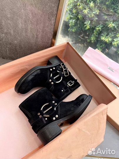 Ботинки MIU MIU натуральная замша