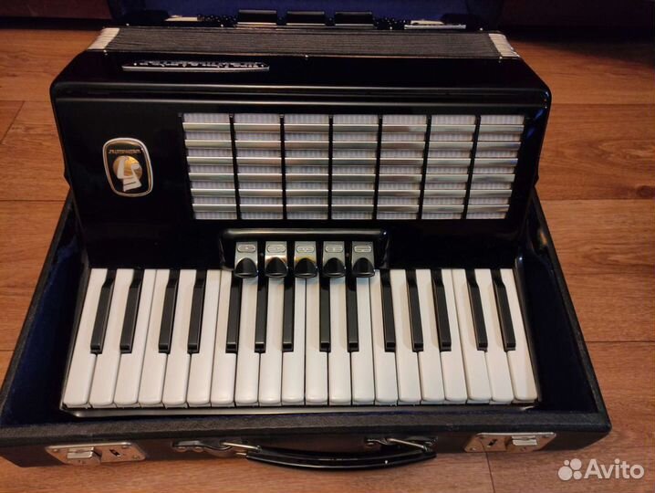 Аккордеон Weltmeister Stella 3/4