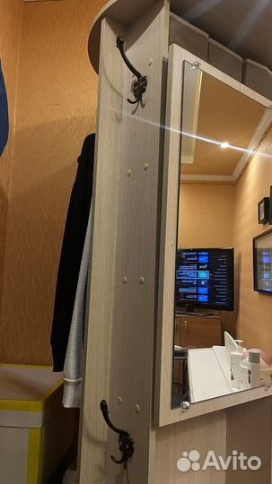 Шкаф круглый