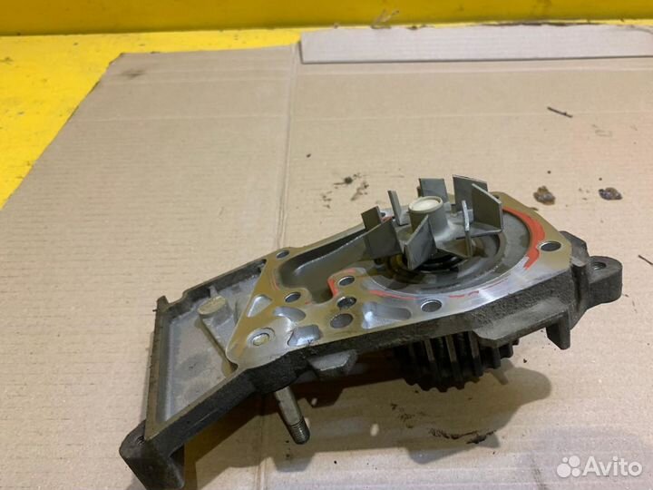 Помпа Renault Sandero 2009-2014