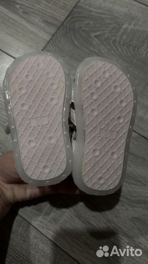 Сандалии для девочки