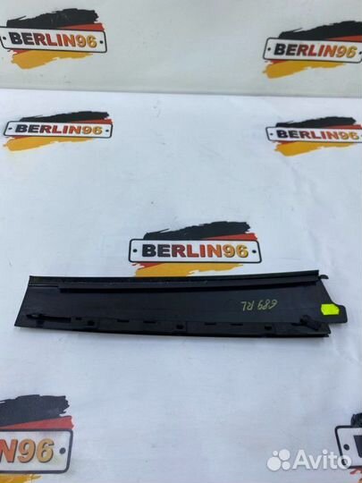 Накладка рамки двери задняя левая Audi Q3 CCZ 2013