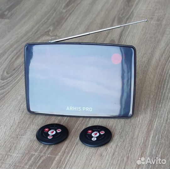 Табло вызова официанта руссифицировано и кнопки