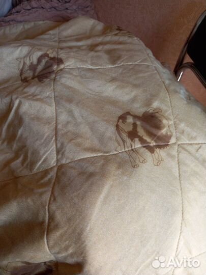 Одеяло тонкое, теплое