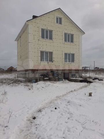 Дом 200 м² на участке 15 сот.