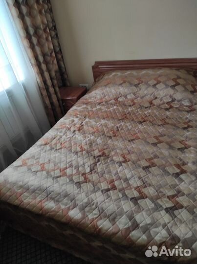 Шкаф и кровать двуспальная