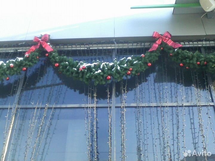 Световое украшение фасадов гирляндами