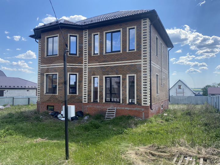 Дом 178 м² на участке 12 сот.