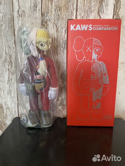 Коллекционные игрушки Kaws