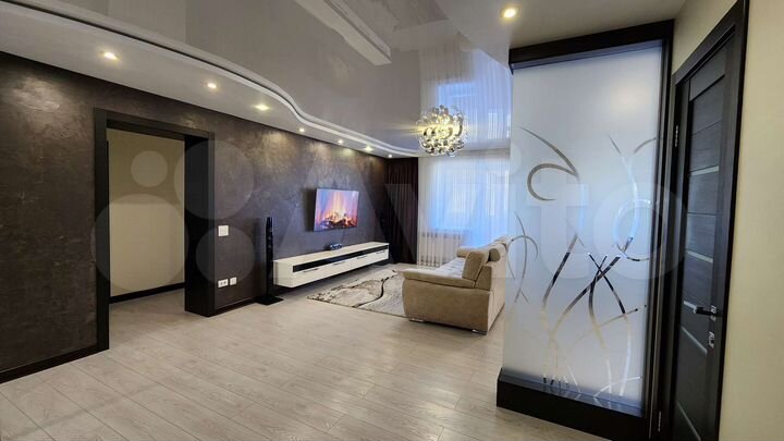 3-к. квартира, 80 м², 8/9 эт.