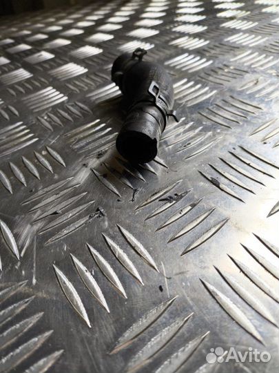 Шланг Audi A6 C6