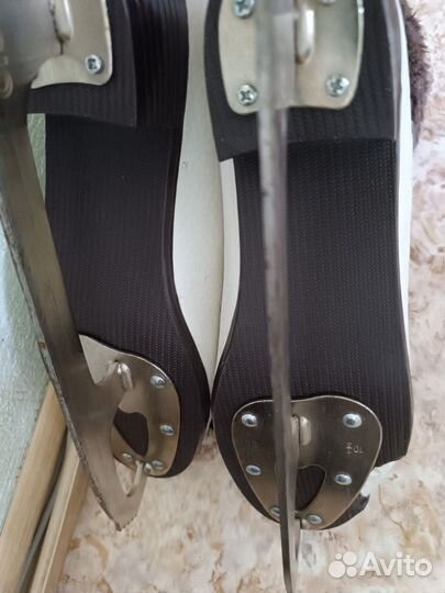 Продаю коньки. Размер 41