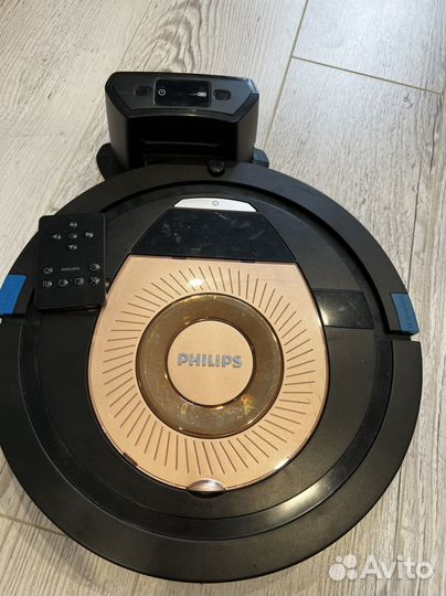 Робот-пылесос Philips FC8776 на запчасти