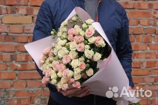 Букеты из кустовых роз