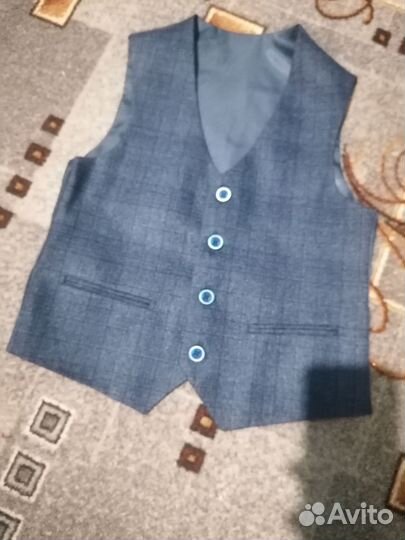 Школьный костюм для мальчика новый