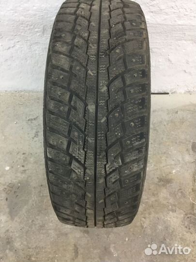 Kumho I'Zen KW23 215/60 R17