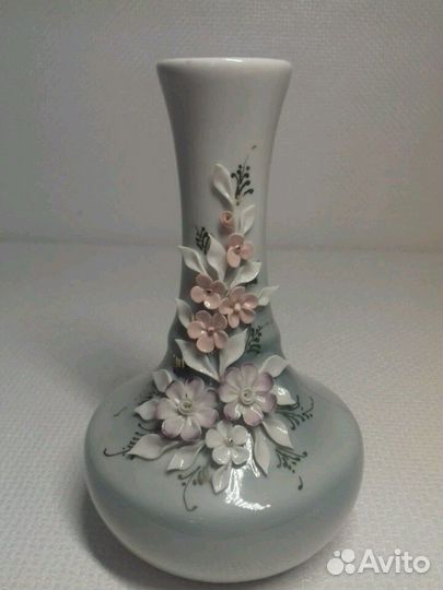 Вазы для цветов. Вазочки для варенья. Фарфор. Винт