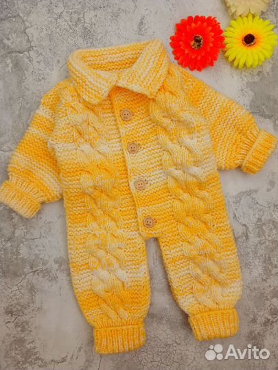 Комбинезон новый вязаный 62-68 см