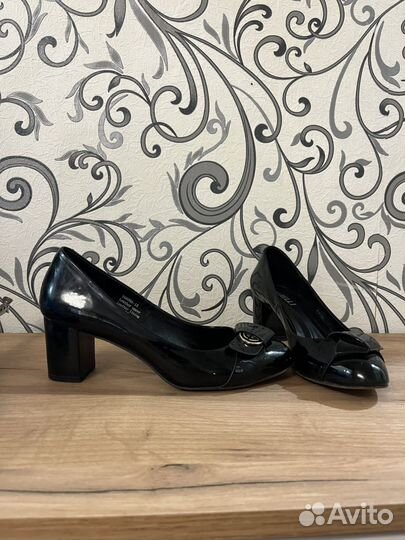 Туфли женские 37 черные лакированные кожа
