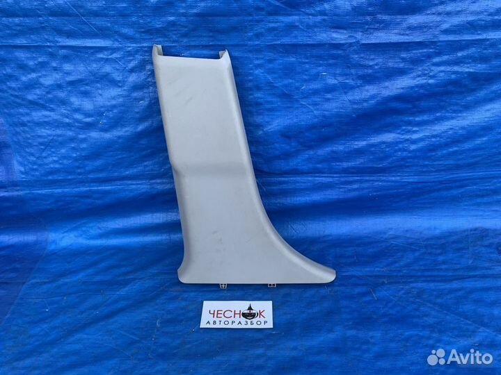 Пластик обшивка средней стойки левая Dodge Caliber