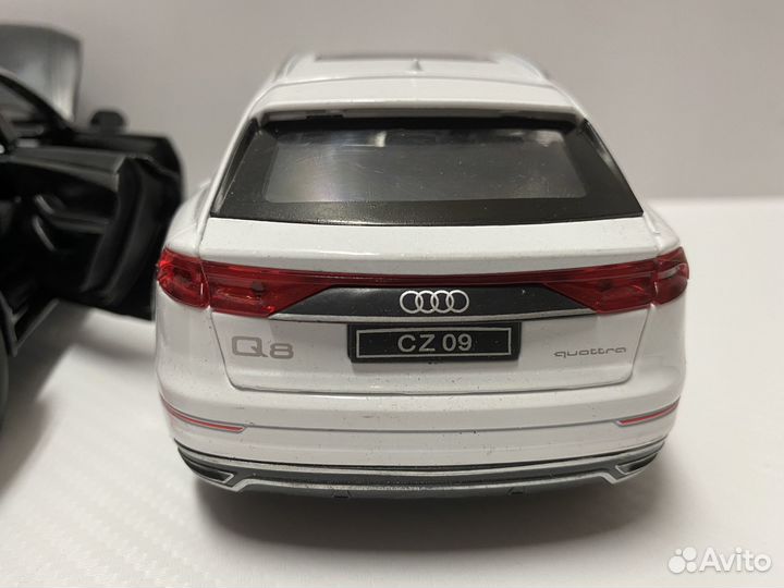 Металлическая машина Audi Q8 21 см