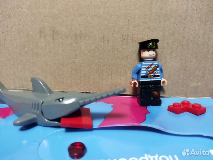 Фигурка раненого моряка. не оригинал