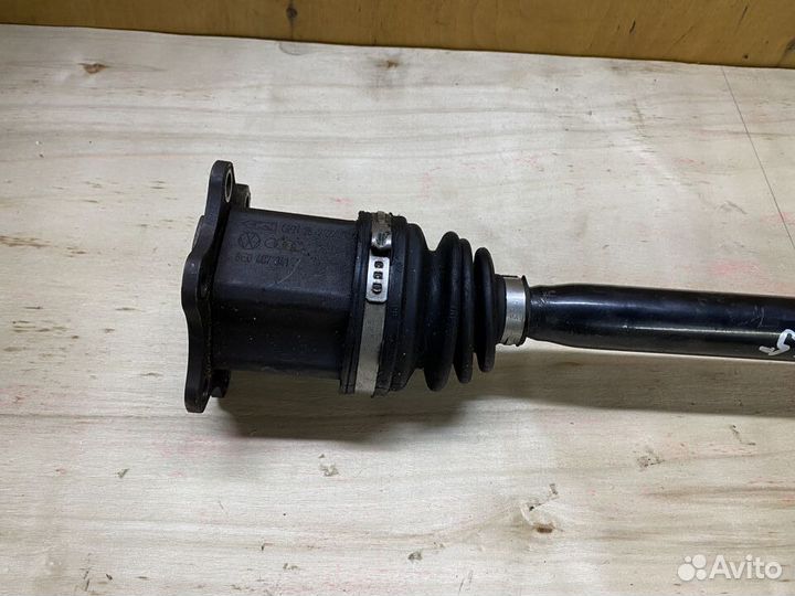 Приводной вал левый Audi A4 B7 2.0 бензин АКПП 90