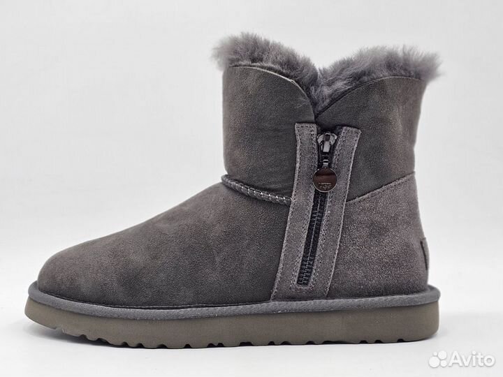 Ugg Bailey Zip Mini