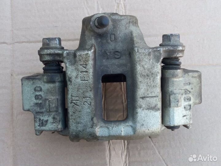 Суппорт задний левый Toyota Land Cruiser Prado