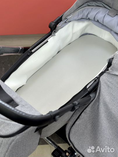 Коляска 2 в 1 Mowbaby Move silver