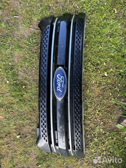 Решетка радиатора для Ford Explorer 5