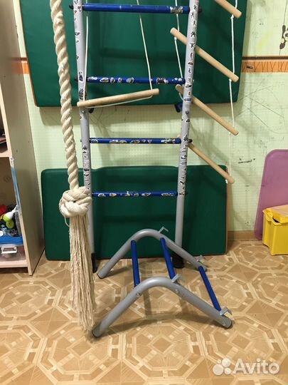 Шведская стенка с турником и брусьями б/у